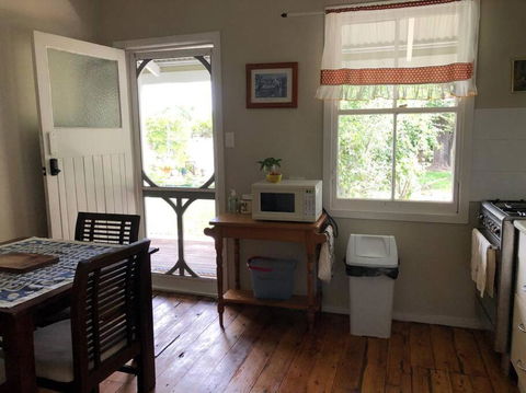 Glenlyon Dam Holiday Cottage & Farmstay - Tourism Caloundra 2