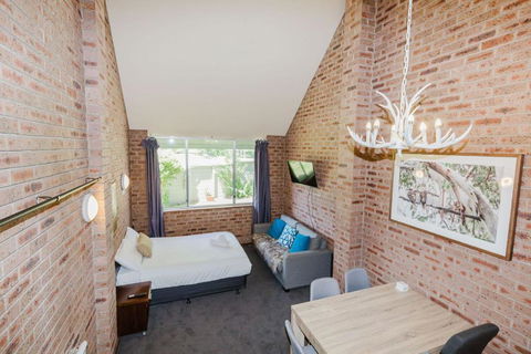 Gables 13 Of 2 Clyde Street - Tourism Caloundra 1