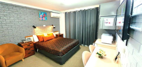Goldrush Motel Young CBD - Tourism Caloundra 3