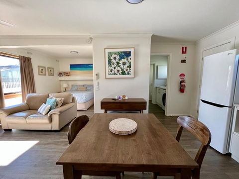 Gowings Of Mallacoota - Tourism Caloundra 0