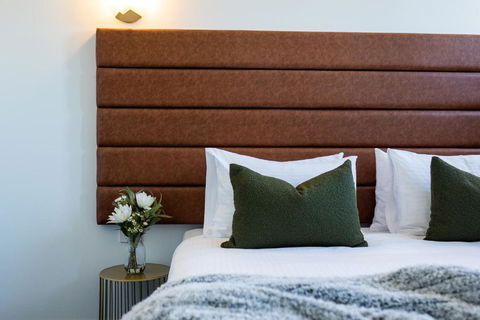 Grand Hotel And Studios - Tourism Caloundra 3
