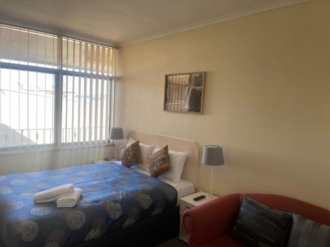 Grand Central Motel - Tourism Caloundra 3