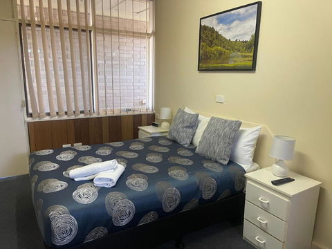 Grand Central Motel - Tourism Caloundra 2
