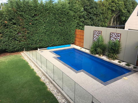 Grand Escape McKenzie - Solar Heated Pool WiFi, Netflix 5 Bdrm 4bthrm, Free 8kW EV Chging - Tourism Caloundra 2