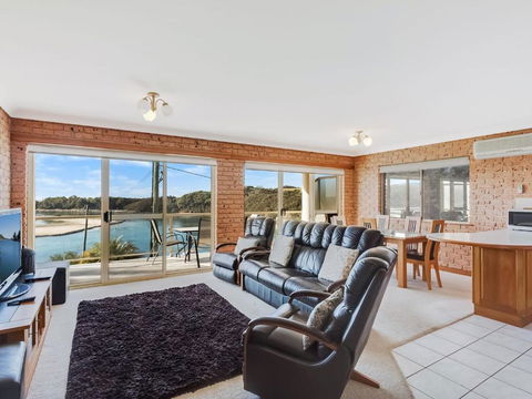 Grand Pacific 2 Unit 2 - Ground Floor - Tourism Caloundra 0