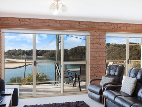 Grand Pacific 2 Unit 2 - Ground Floor - Tourism Caloundra 2