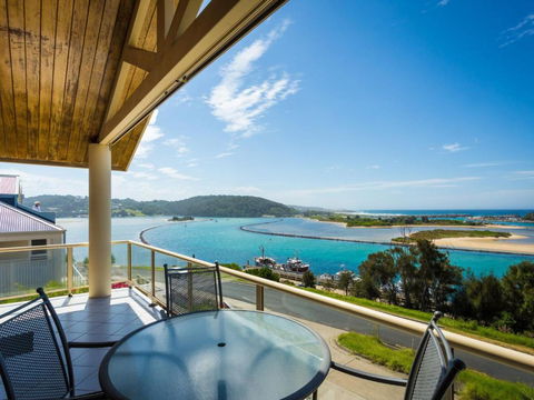 Grand Pacific 1 Unit 3 - First Floor - Tourism Caloundra 0