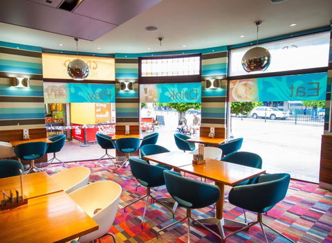 Grand Hotel Rockdale - Tourism Caloundra 4