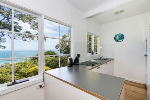 Grand Vue - Tourism Caloundra 4