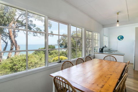 Grand Vue - Tourism Caloundra 3