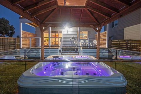 Grande Nisi Casa Cowes - Tourism Caloundra 3