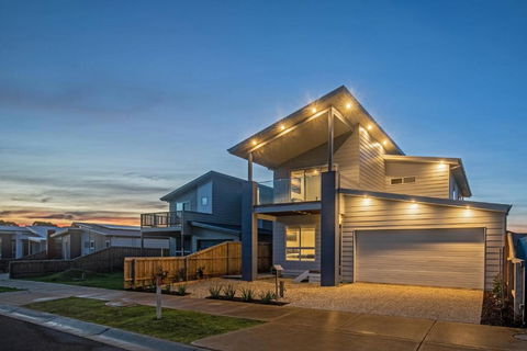 Grande Nisi Casa Cowes - Tourism Caloundra 1