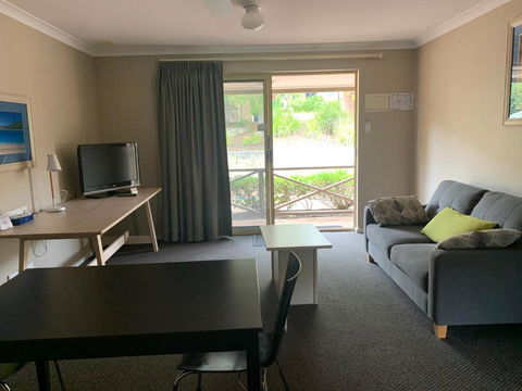 Grandis 35 - Tourism Caloundra 1