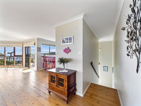 Grandview Holiday Beach House - Tourism Caloundra 2