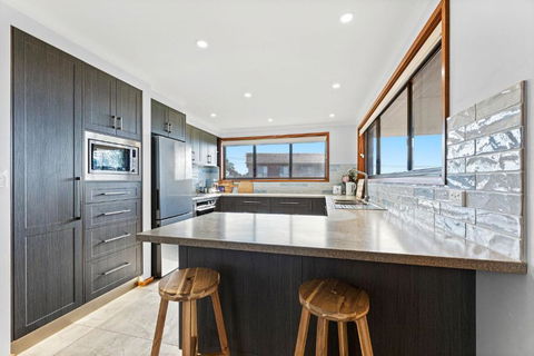 Grandview House Ocean Views - Tourism Caloundra 2