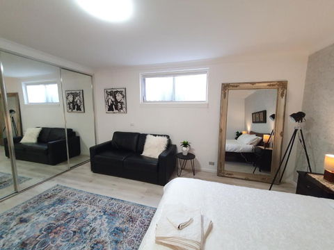 Grandview Melbourne Executive 2BR Apartment - Tourism Caloundra 4