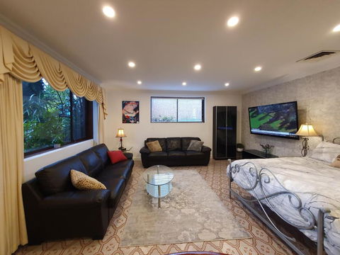 Grandview Melbourne Executive 2BR Apartment - Tourism Caloundra 3