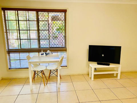 Granny Flat - Tourism Caloundra 4