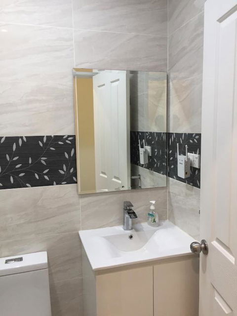 Grannyflat - Tourism Caloundra 3