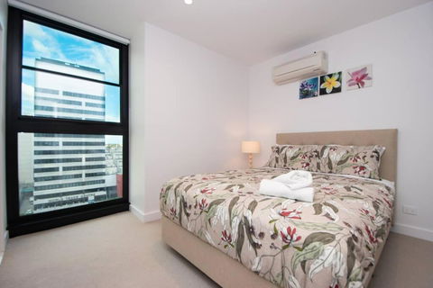 Great City Stay 2BR Free Tram Gym & Pool - Tourism Caloundra 0