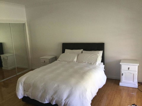 Great Friends And Family Getaway - Tourism Caloundra 1