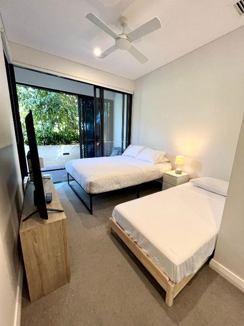 Great Located Unit/Private Balcony, Pool,Gym,Parking - Tourism Caloundra 2