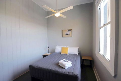 Great Northern Hotel - Tourism Caloundra 0