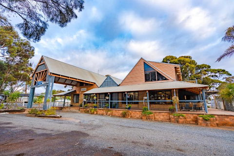 Great Western Motel Norseman - Tourism Caloundra 1
