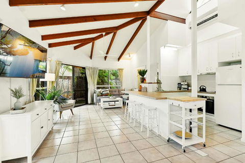 Green Cottage - Tourism Caloundra 3
