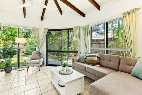 Green Cottage - Tourism Caloundra 0
