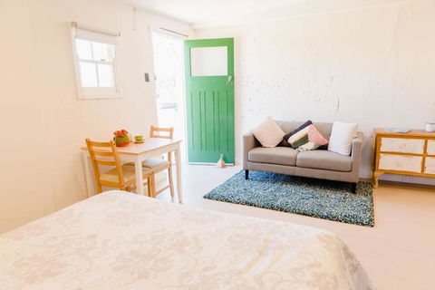 Green Door BnB - Tourism Caloundra 2