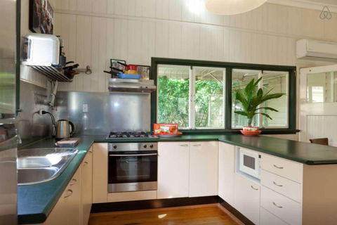 Green Gables - Tourism Caloundra 3