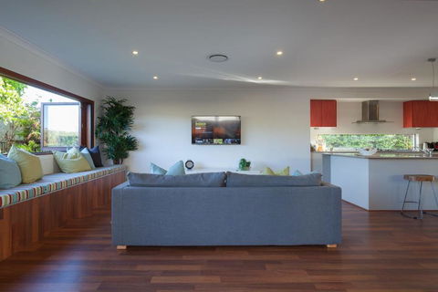Green House - Tourism Caloundra 3