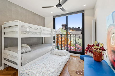 Green Living Luxury - Tourism Caloundra 3