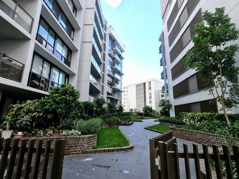 GREEN Skyline View2BR Close To Easter Show - Tourism Caloundra 3