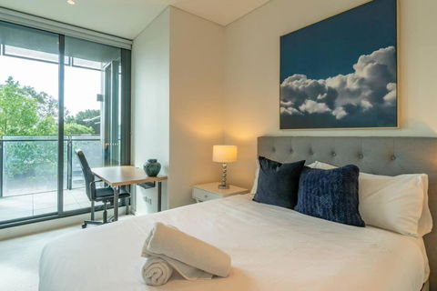 Green Square Centre And Walk To Supermarket - Tourism Caloundra 1