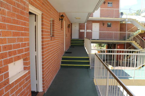 Greenslopes Motor Inn - Tourism Caloundra 2