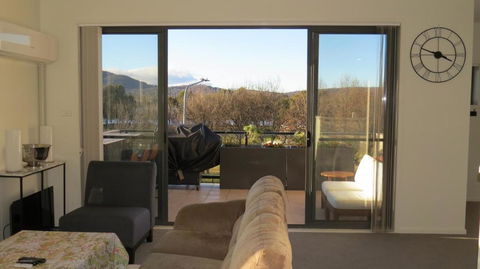 GREENWAY WATERS 2 Bed Apartment - Tourism Caloundra 3