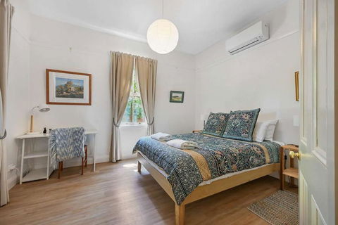 Greenwood Cottage - Close To CBD, Leafy Backyard - Tourism Caloundra 3