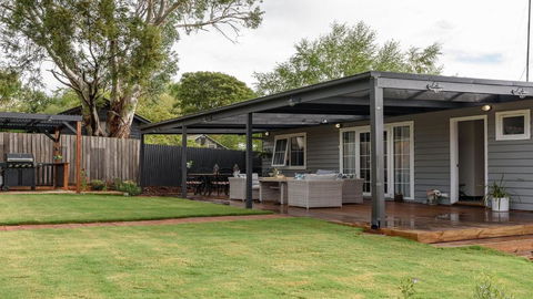 Grenville Belle Daylesford - Tourism Caloundra 4
