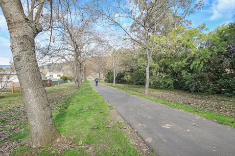 Grevillea Gardens Unit 6 - Tourism Caloundra 3