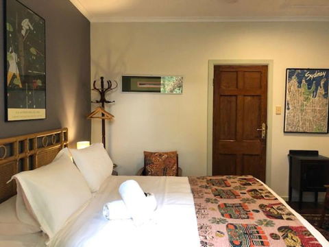 Grey Gum Lodge - Tourism Caloundra 2