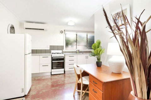 Grey Whale Anchor Inn U5 - Tourism Caloundra 2