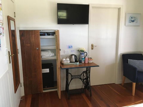 Gridley Homestead B&B - Tourism Caloundra 1