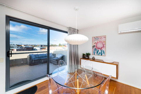 Griffin 184 - Tourism Caloundra 3