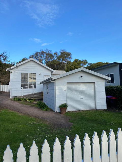 Griffith St Beach House - Tourism Caloundra 0