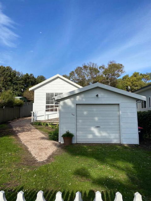 Griffith St Beach House - Tourism Caloundra 1