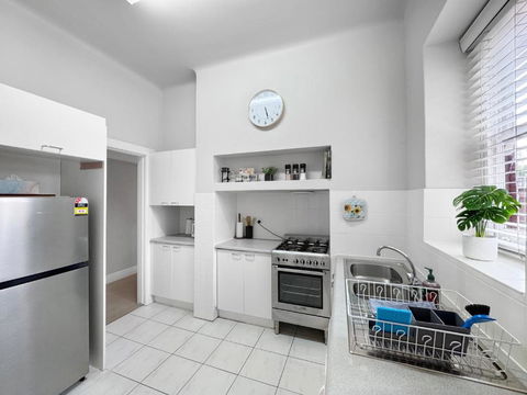 Ground Floor Apartment, 250 Metres To The Beach - Tourism Caloundra 4