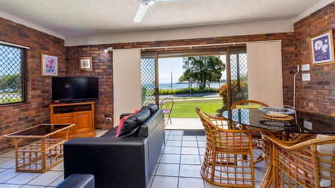 Ground Floor With Water Views And Pool! - Tourism Caloundra 1