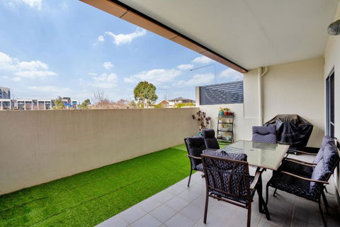 Ground Level 1-Bed: Courtyard & Alfresco Dining - Tourism Caloundra 3